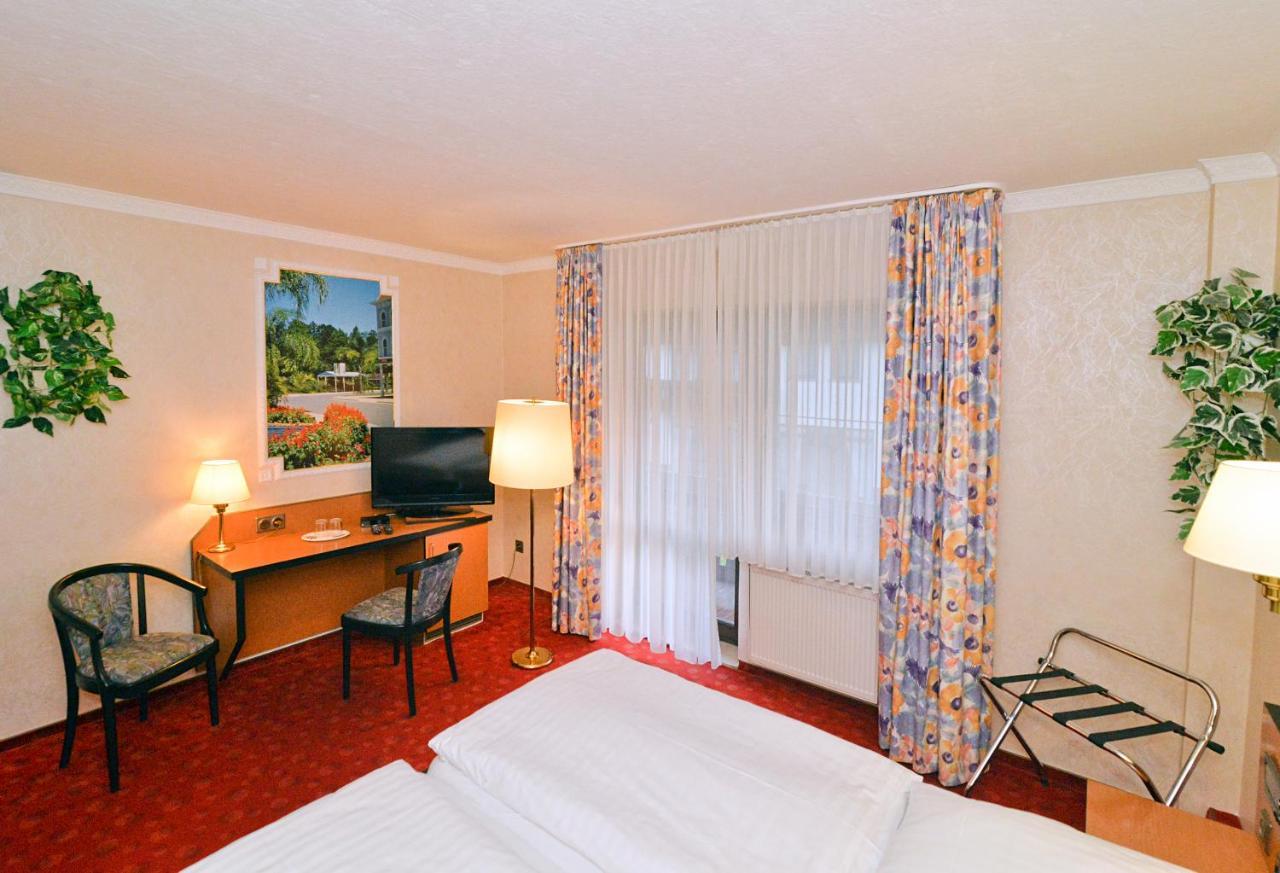 Landgasthof & Hotel Waldow Guben Exterior foto