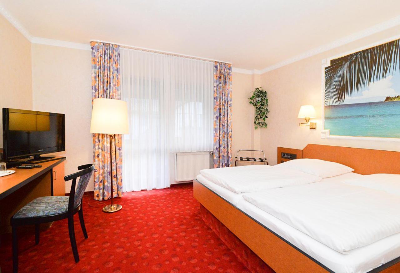 Landgasthof & Hotel Waldow Guben Exterior foto