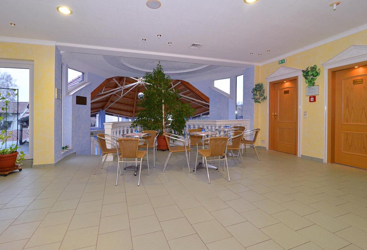 Landgasthof & Hotel Waldow Guben Exterior foto